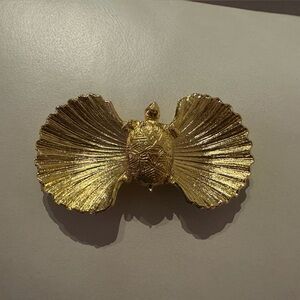 Vintage turtle w shell gold trinket dish. Great for earrings.